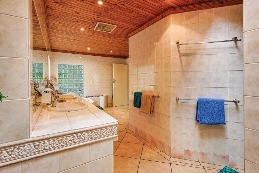 4 Bedroom Property for Sale in Hartbeespoort North West